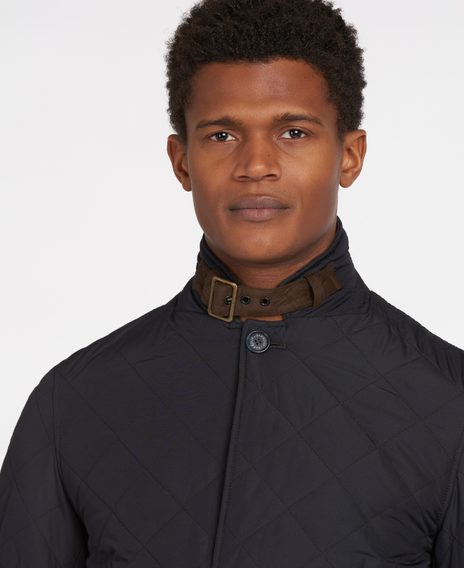 Barbour Quilted Lutz steppelt kabát — Navy