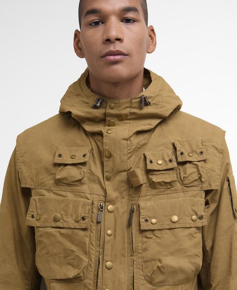 Barbour × TO KI TO Mezőgazdasági Utility Alkalmi Dzseki — Aranybarna Khaki