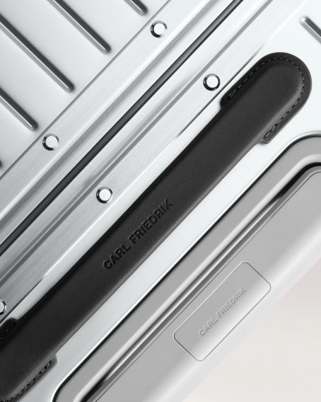 Carl Friedrik — The Carry-on Aluminium