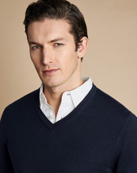 Charles Tyrwhitt Merino V-Neck Jumper — Navy
