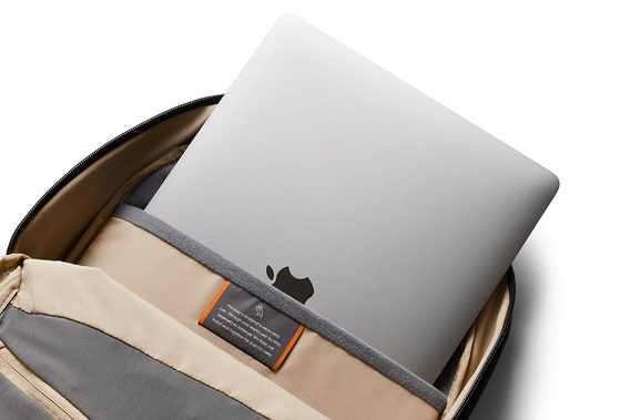 Hátizsák Bellroy Via Backpack