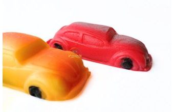 Jedlá figurka 4 - Auto červené