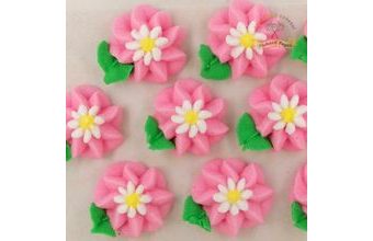 Cukrové dekorace velké květy na platíčku 4