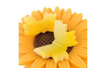 Modelovaný motýlek velký - Žlutobílý stříkaný