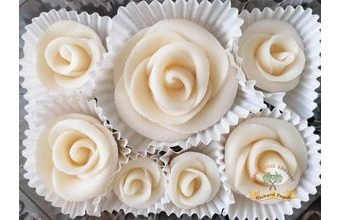 Dortová sada růží bílé