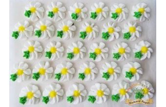 Cukrové ozdoby květy na platíčku 32