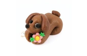 Příležitostná postavička pes pejsek hnědý s kytičkou