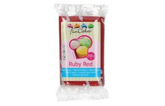 Rubínově červený rolovaný fondant Ruby Red (barevný fondán) 250 g