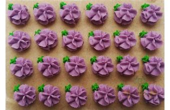 Cukrové ozdoby květy na platíčku 16