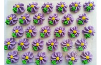 Cukrové ozdoby květy na platíčku 24