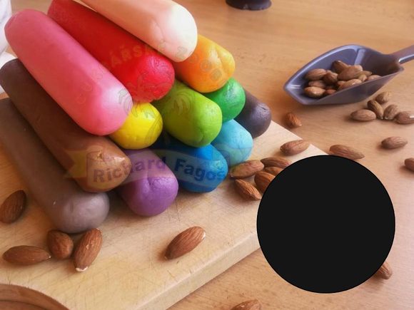 Marcipán černý 1:3 - 100g