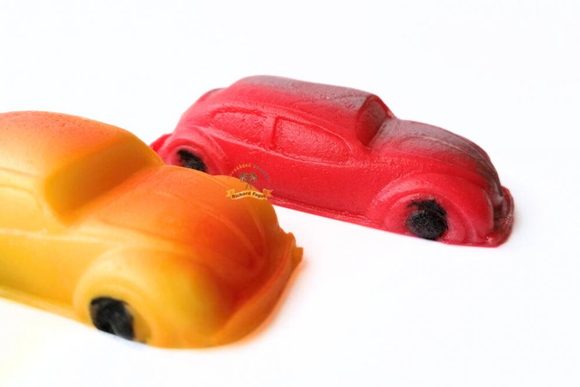 Jedlá figurka 4 - Auto červené