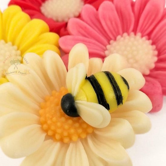 Modelovaná vosa vosička