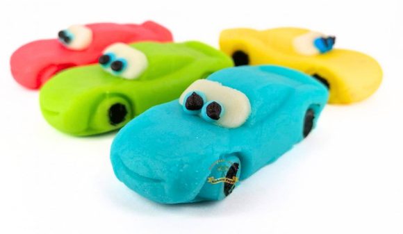 Jedlá figurka 4 - Závodní autíčko modré