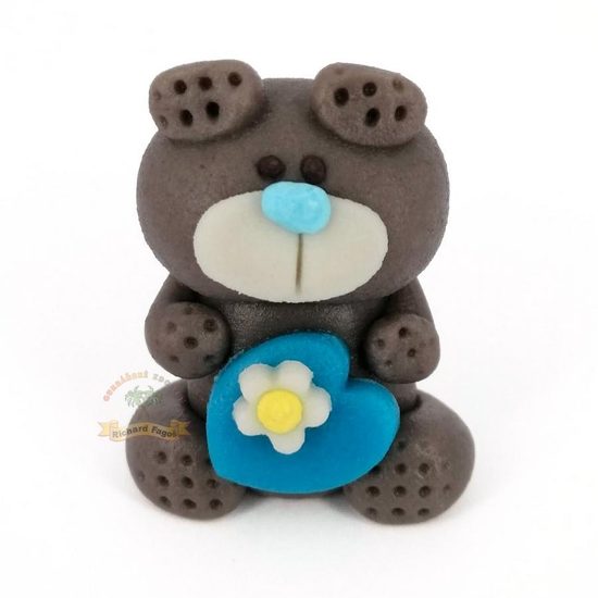 Příležitostná postavička - Medvídek šedý s modrým srdíčkem