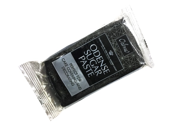 Černá potahovací hmota - rolovaný fondán Sugar Paste Black 250 g