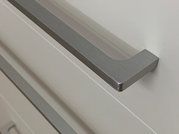 Úchytka Rados - hliník efekt nerez - 22,4 cm rozteč