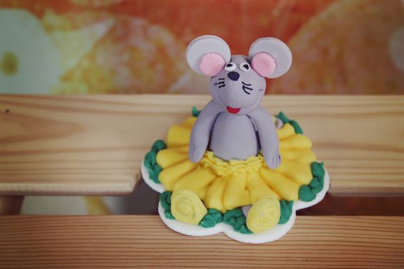 Myška balerína – cukrová dekorace na dort