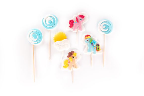 Pony – sada cukrových zápichů 2D na dort