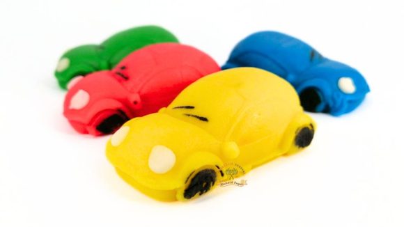 Jedlá figurka 4 - Autíčko žluté