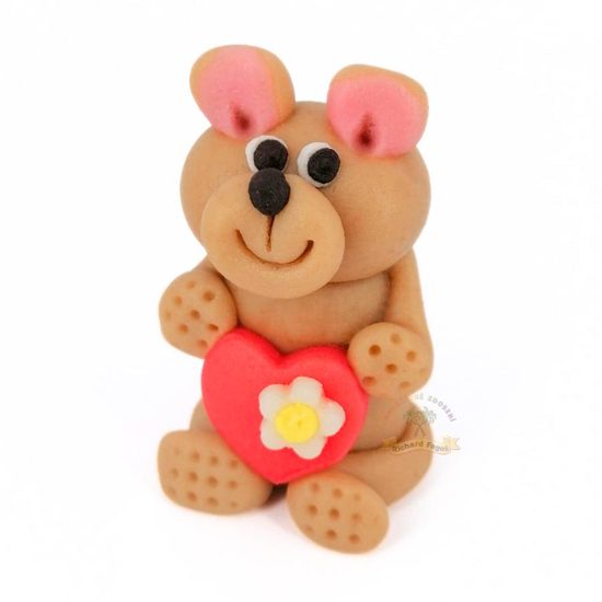 Příležitostná postavička - Medvídek světle hnědý s červeným srdíčkem