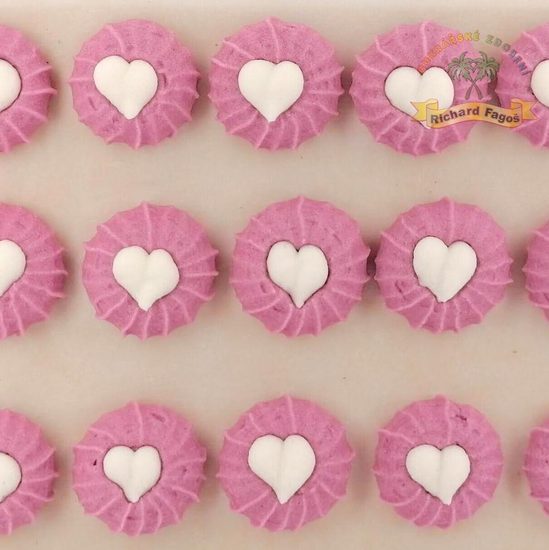 Cukrové dekorace fialové pusinky se srdíčky