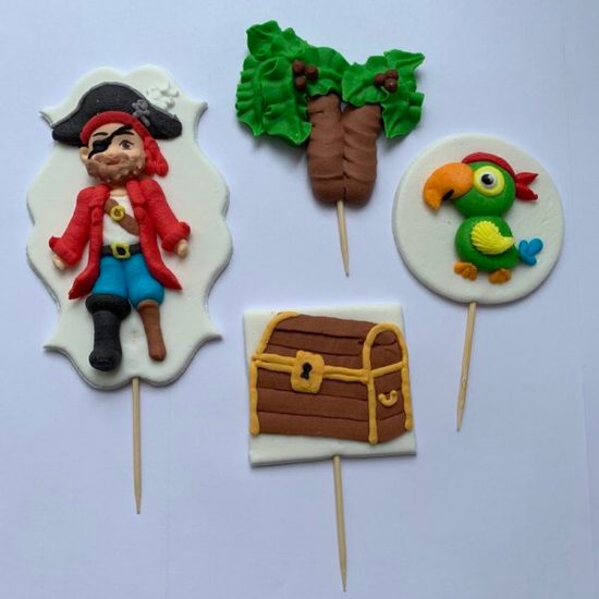 Pirátská sada – cukrové dvourozměrné (2D) zápichy na dort
