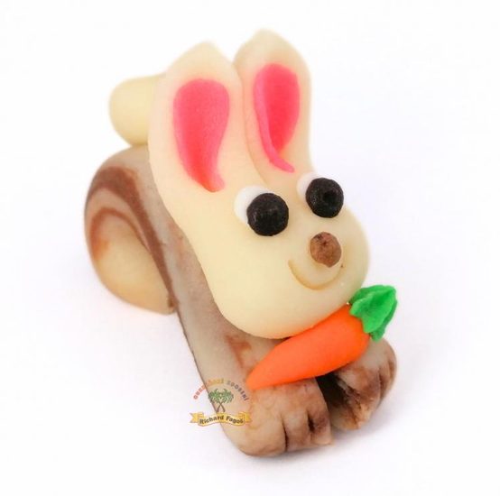 Příležitostná postavička bílý zajíček