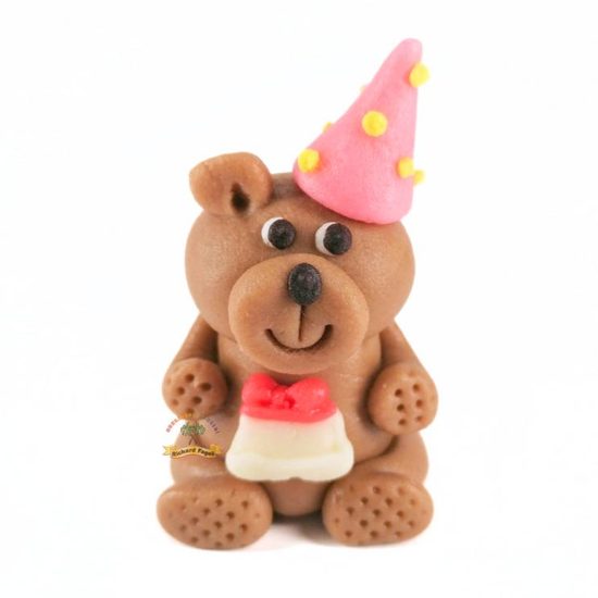 Figurka 3D 60g (narozeninový medvídek s růžovou čepičkou)