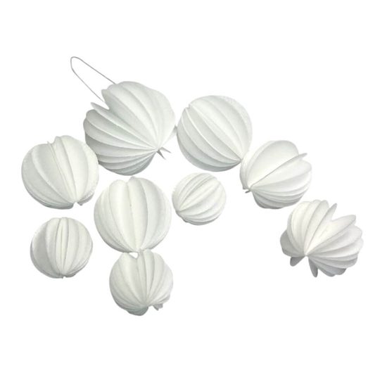 Bílé oblátkové vějířky