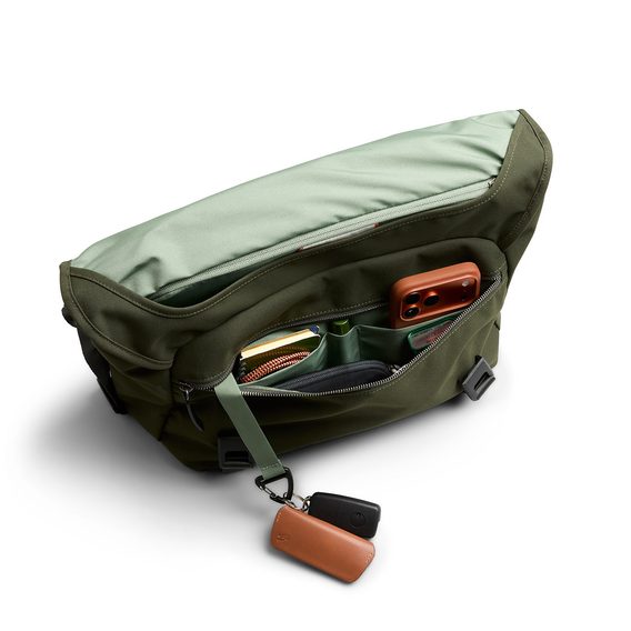 Bellroy Classic Messenger