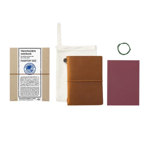 TRAVELER'S notebook - camel (Passport)