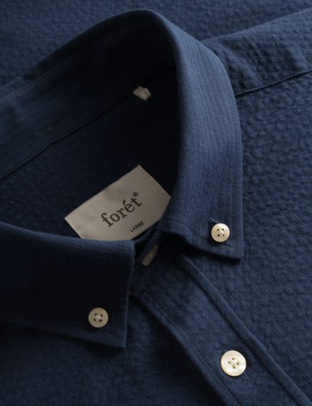 forét Bush Seersucker Shirt — Navy