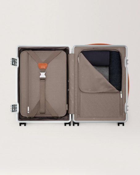 Carl Friedrik — The Carry-on Aluminium