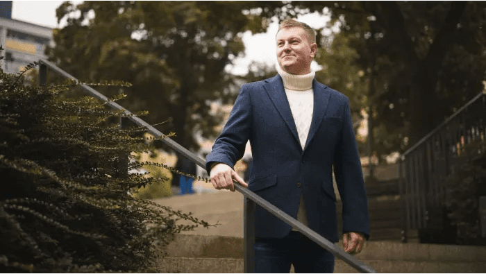 Filip Kahoun: Siete sú mentálny fast food. Prázdne kalórie pre mozog