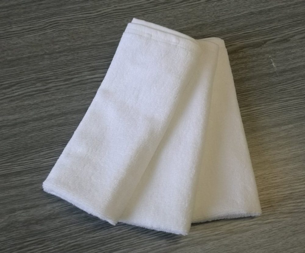 Dobrý Textil Malý hotelový ručník 30x50 - Bílá | 30 x 50 cm