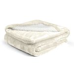 Pătură din microflanel cu imitație de mielușel