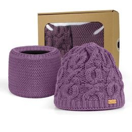 DÁRKOVÉ BALENÍ: DÁMSKÁ ČEPICE S VYPLETENÝM VZOREM A NÁKRČNÍK - ČEPICE - KŠILTOVKY A ČEPICE