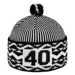 BONTIS ZMIJOVKA-MÜTZE MIT JUBILÄUMSZAHL - BOMMELMÜTZEN - CAPS UND MÜTZEN