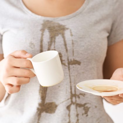 Cum să spălați petele de cafea