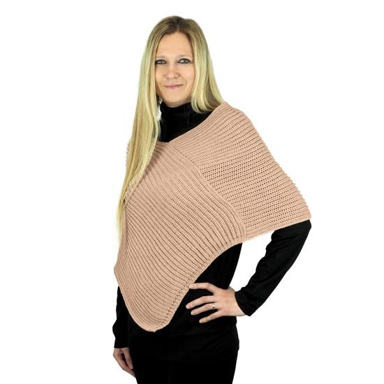 MODELKA MĚŘÍ 179 CM A NOSÍ VELIKOST S - SVETRY - OBLEČENÍ