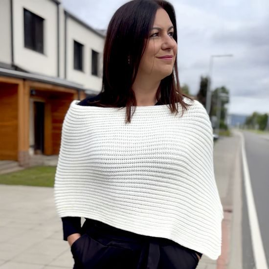 MODELKA MĚŘÍ 170 CM A NOSÍ VELIKOST L. - SVETRY - OBLEČENÍ