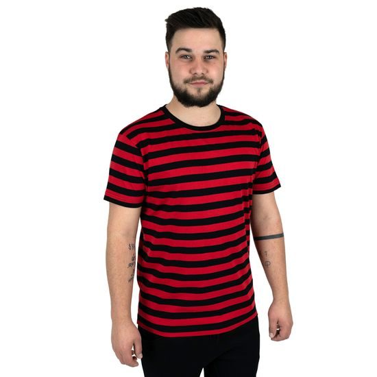 MODELUL MĂSOARĂ 174 CM ȘI POARTĂ O MĂRIME M - TRICOURI MARINĂREȘTI - ÎMBRĂCĂMINTE