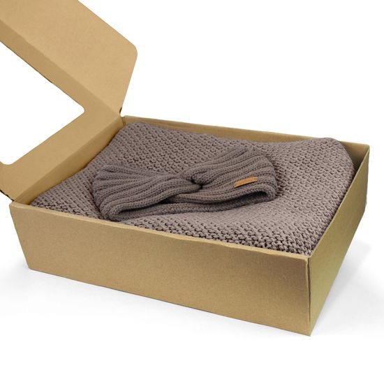 DÁRKOVÉ BALENÍ: PLETENÝ KARDIGAN A ČELENKA - SVETRY BEZ ZAPÍNÁNÍ - OBLEČENÍ