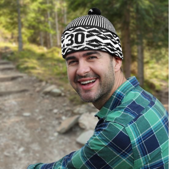 BONTIS RETRÓ TÉLI SAPKA JUBILEUMI SZÁMMAL - SAPKÁK POMPOMMAL - BASEBALL SAPKÁK ÉS SAPKÁK