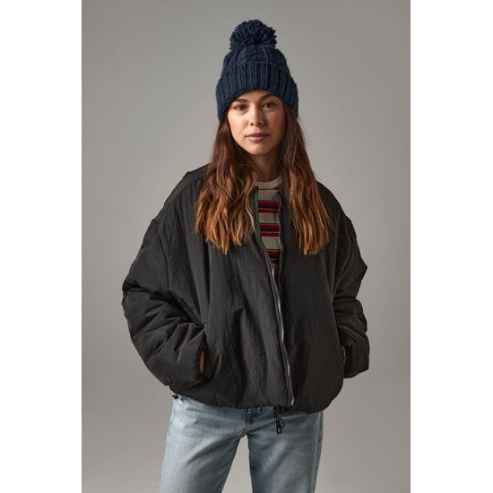 CĂCIULĂ TRICOTATĂ CU POMPON MELANGE - FESURI CU POMPON - ACCESORII