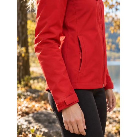 KÉT CIPZÁRAS OLDALZSEB ÉS TÉPŐZÁRRAL ÁLLÍTHATÓ UJJBŐSÉG. - SOFTSHELL DZSEKIK - SPORTRUHÁZAT