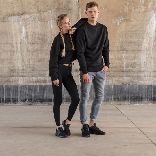 DAMEN OVERSIZE SWEATSHIRT MIT FALLENDEN SCHULTERN - SWEATSHIRTS OHNE REISSVERSCHLUSS - KLEIDUNG
