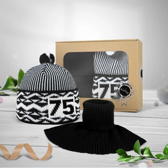 DARČEKOVÉ BALENIE: JUBILEJNÁ BUDAJKA BONTIS S PLETENÝM NÁKRČNÍKOM - ČIAPKY S BRMBOLCOM - ŠILTOVKY A ČIAPKY