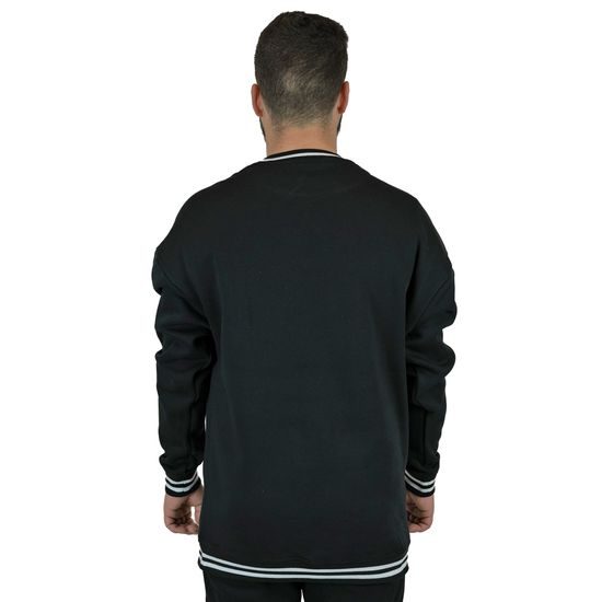 MODEL MERIA 174 CM A NA SEBE MÁ VEĽKOSŤ L - MIKINY CEZ HLAVU - OBLEČENIE